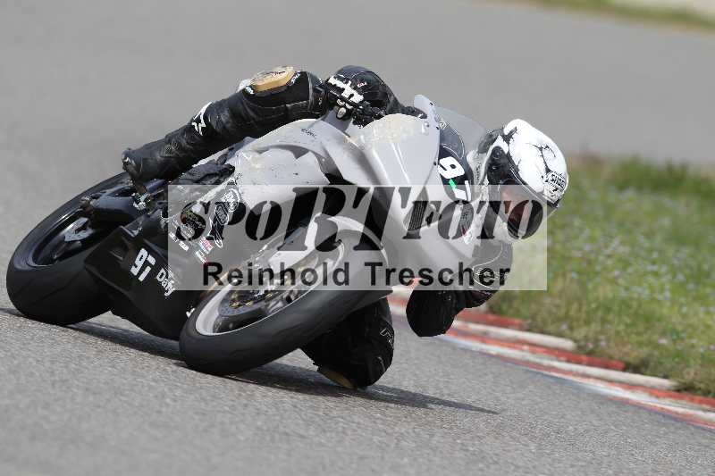 /Archiv-2023/06 10.04.2023 Moto Club Anneau du Rhin/Rouge Expert/97